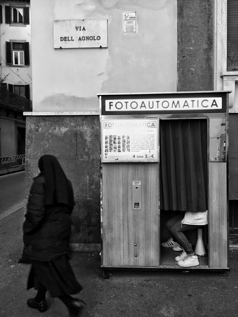 SCOTT A WOODWARD - IMG_5110 - Corner Confessional (Florence, Italy)