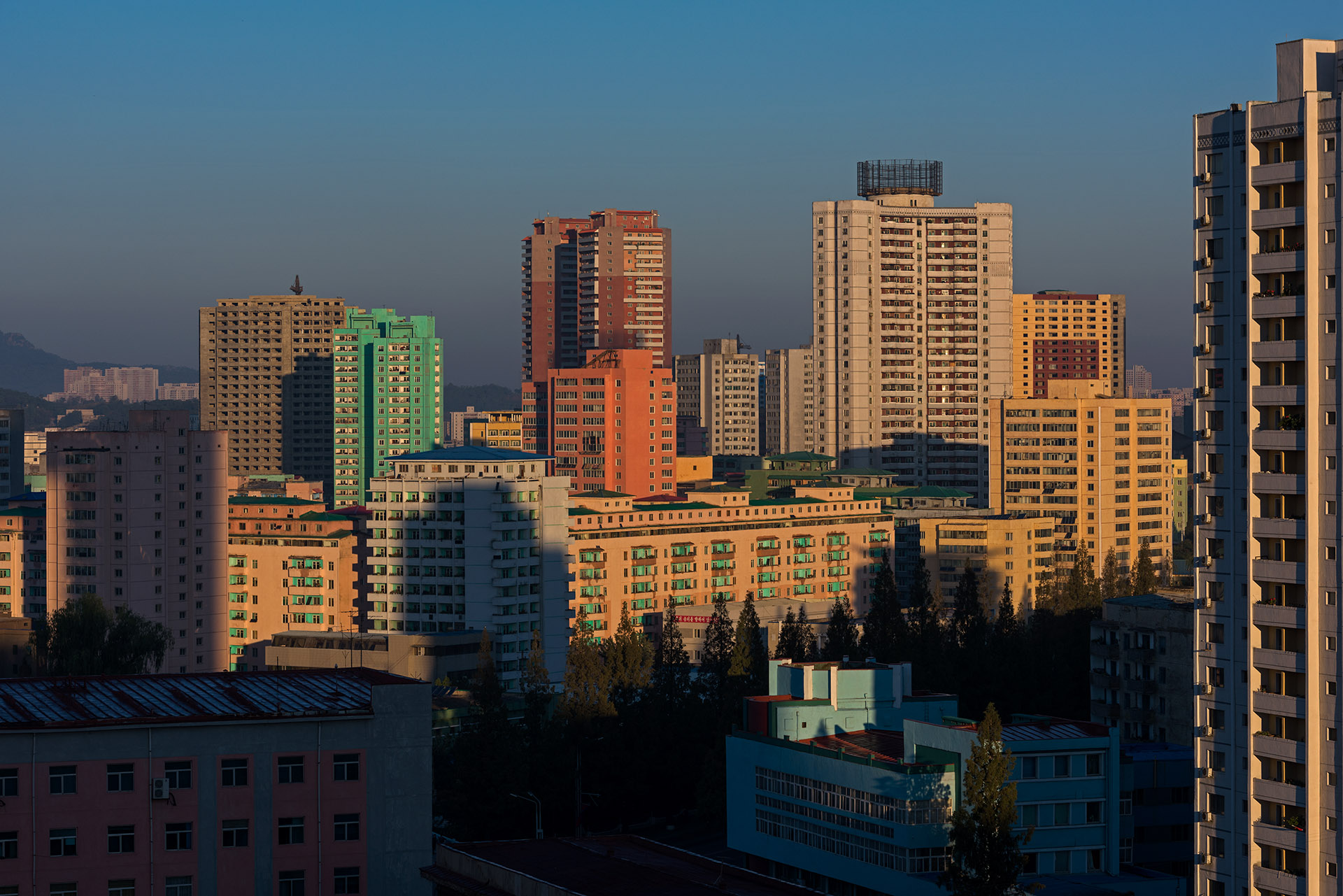 SCOTT A WOODWARD_DSC3245 (Pyongyang Koryo Hotel)