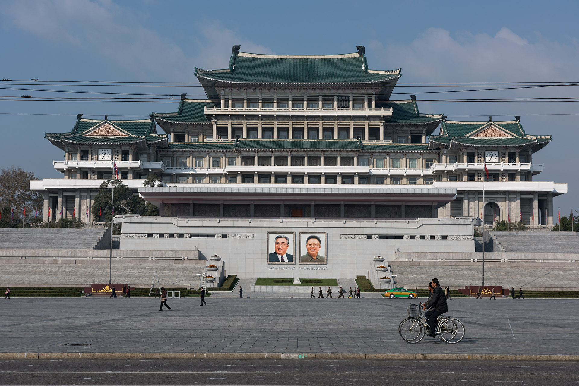 SCOTT A WOODWARD_DSC4803 (Kim Il-sung Square)